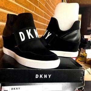 DKNY